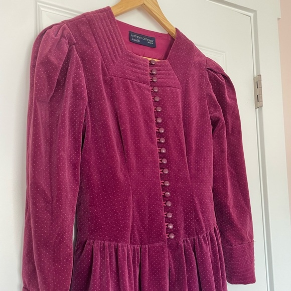 Vintage 80s Kathryn Conover Plum with tiny dots, Velvet button up dress, size 6 - Picture 3 of 7